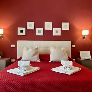 Le Coq Suites